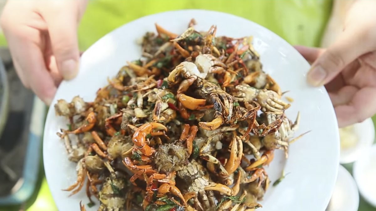 Cua đồng: món quà hào phóng của ruộng đồng miền Tây